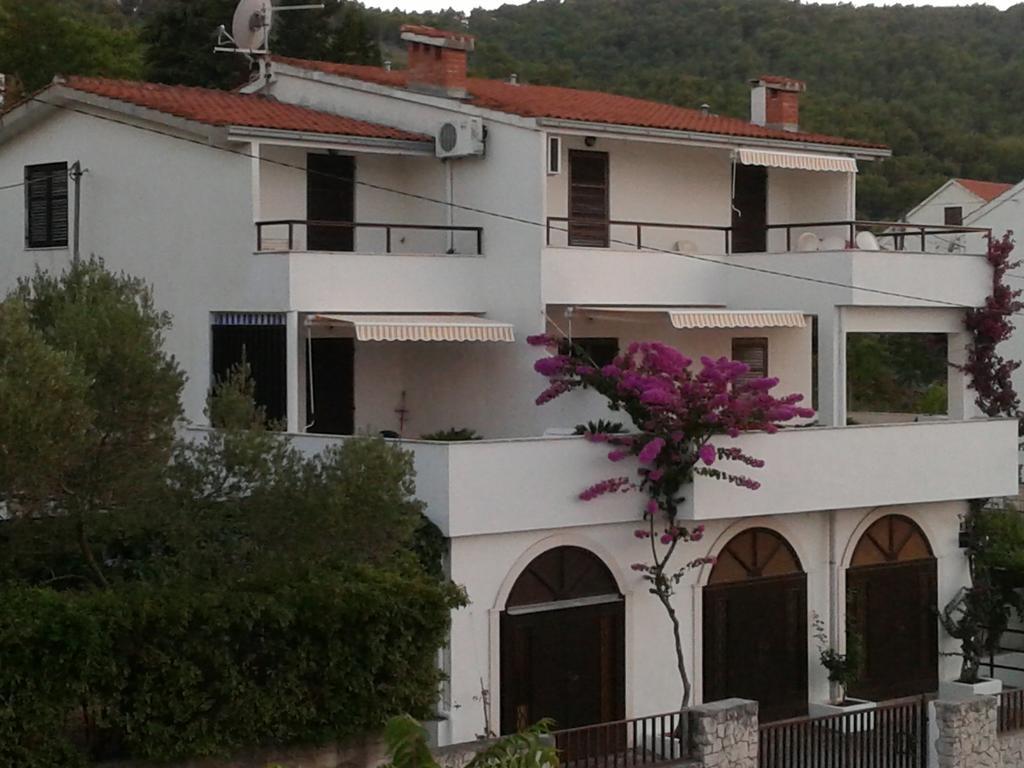 Apartments Villa Zvonimir Slatine Room photo